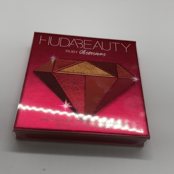 Huda Beauty Ruby Obsession Eyeshadow Palette - Picture 4 of 4